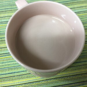 冷たい牛乳で飲むカフェオレでホットアーモンドオレ